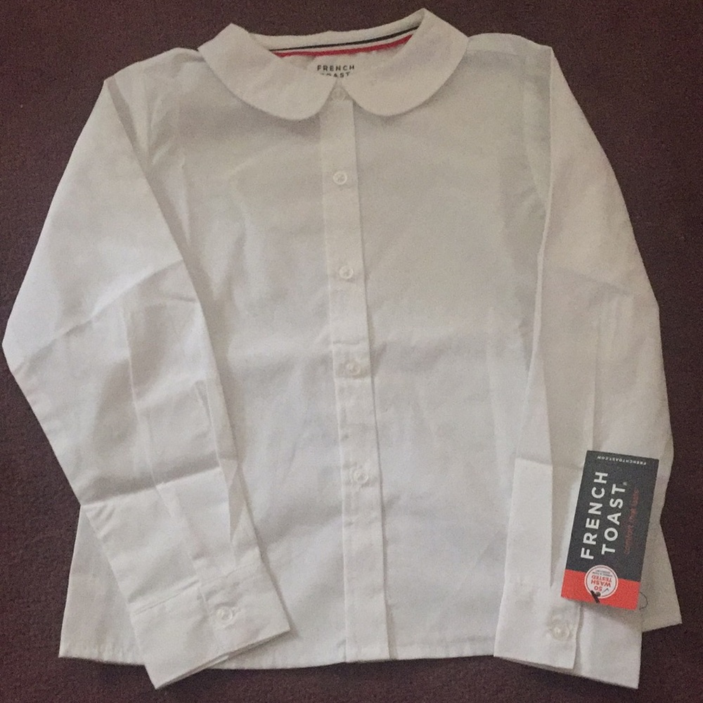 Button down Peter Pan collar